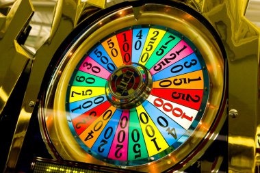 ss77 platform homepage displaying slot games and live casino tables